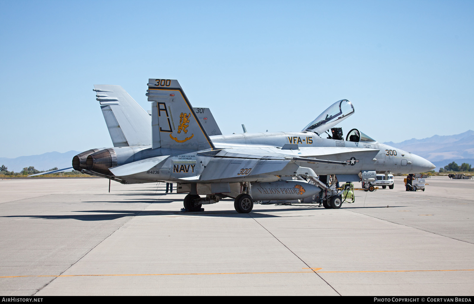Aircraft Photo of 164236 | McDonnell Douglas F/A-18C Hornet | USA - Navy | AirHistory.net #623752