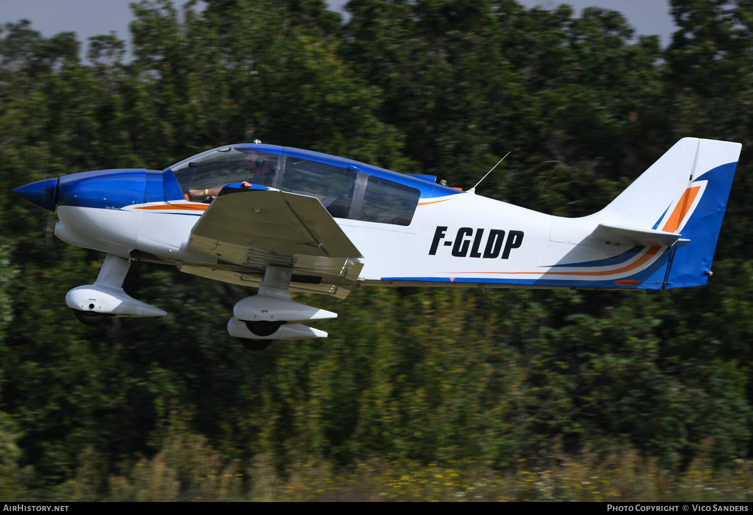 Aircraft Photo of F-GLDP | Robin DR-400-120 Dauphin | AirHistory.net #623753