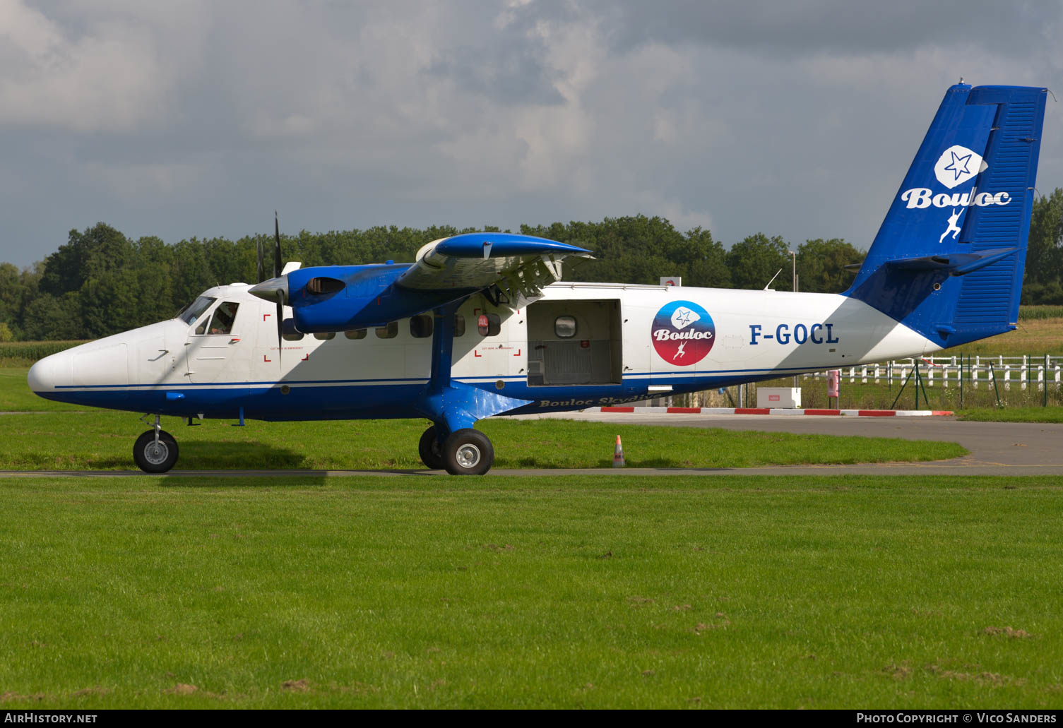 Aircraft Photo of F-GOCL | De Havilland Canada DHC-6-200 Twin Otter | Bouloc Skydive | AirHistory.net #623758