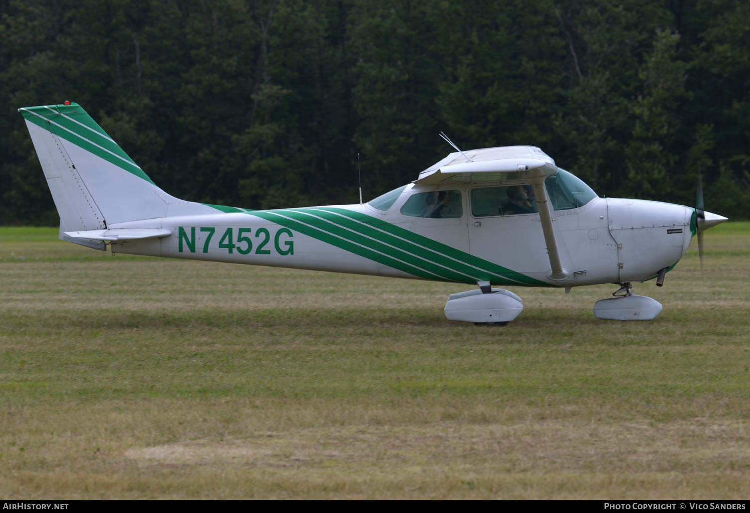 Aircraft Photo of N7452G | Cessna 172K Skyhawk | AirHistory.net #623761