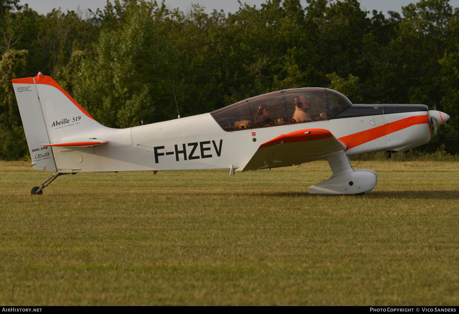 Aircraft Photo of F-HZEV | SAN Jodel D-140R Abeille | AirHistory.net #623808