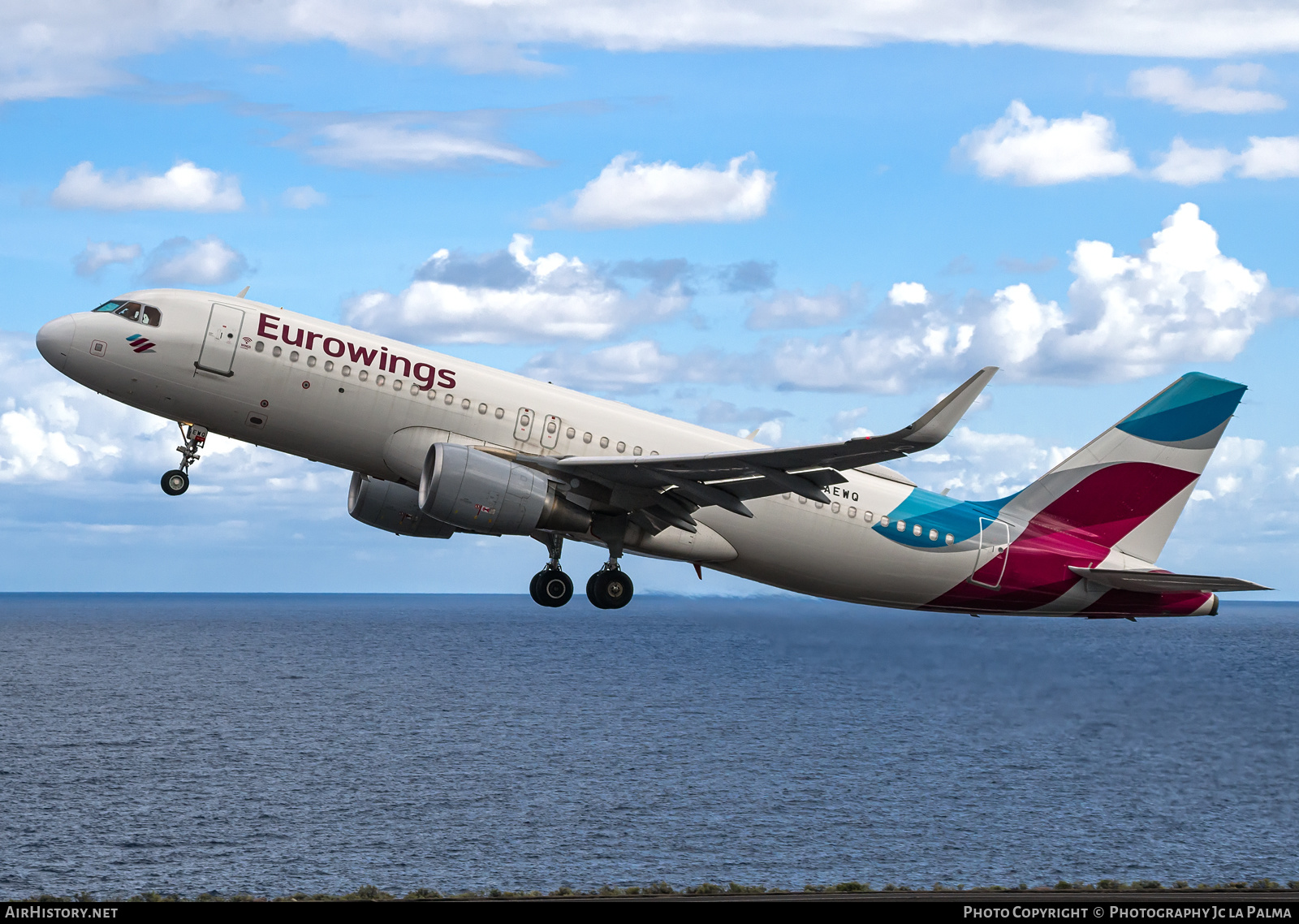 Aircraft Photo of D-AEWQ | Airbus A320-214 | Eurowings | AirHistory.net #623845