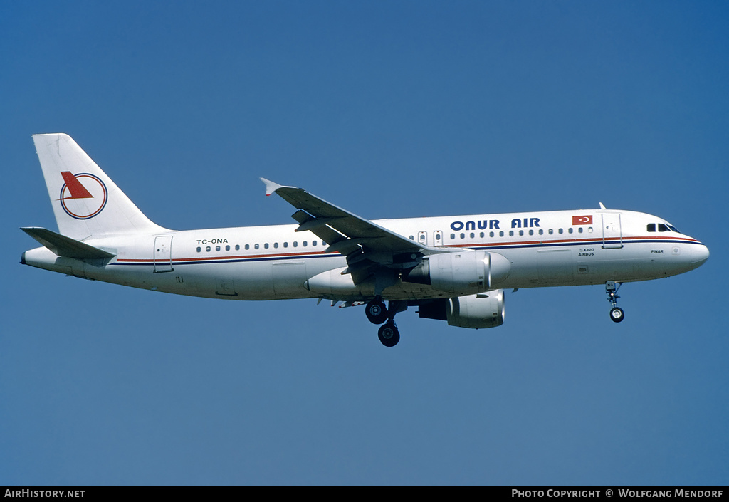Aircraft Photo of TC-ONA | Airbus A320-211 | Onur Air | AirHistory.net #623859
