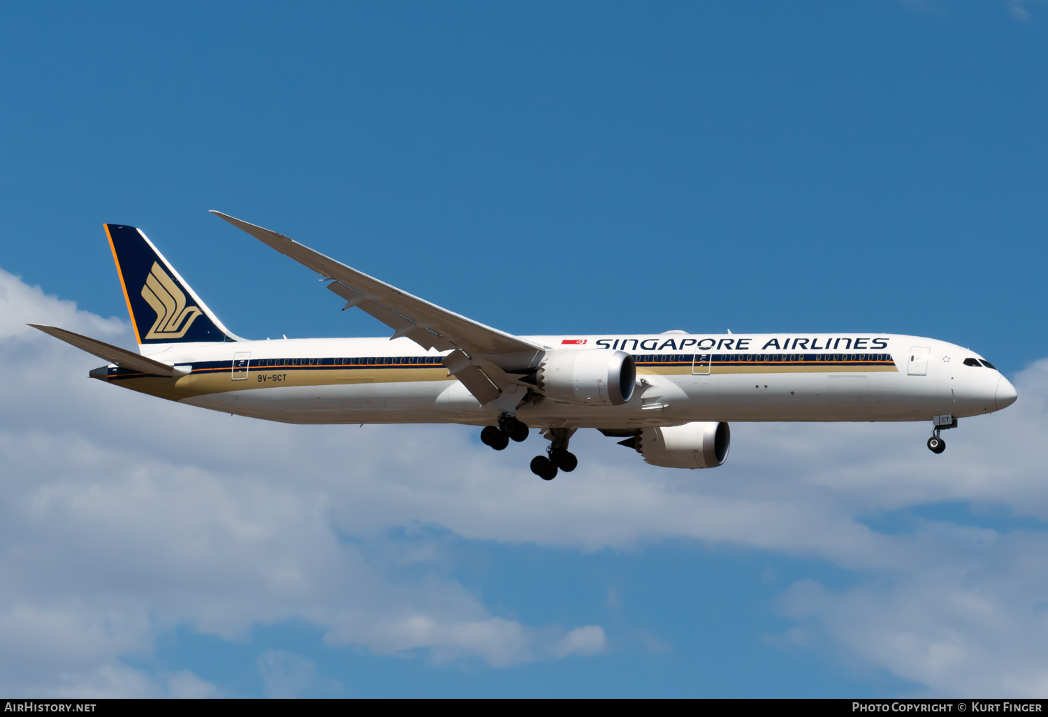 Aircraft Photo of 9V-SCT | Boeing 787-10 Dreamliner | Singapore Airlines | AirHistory.net #623882
