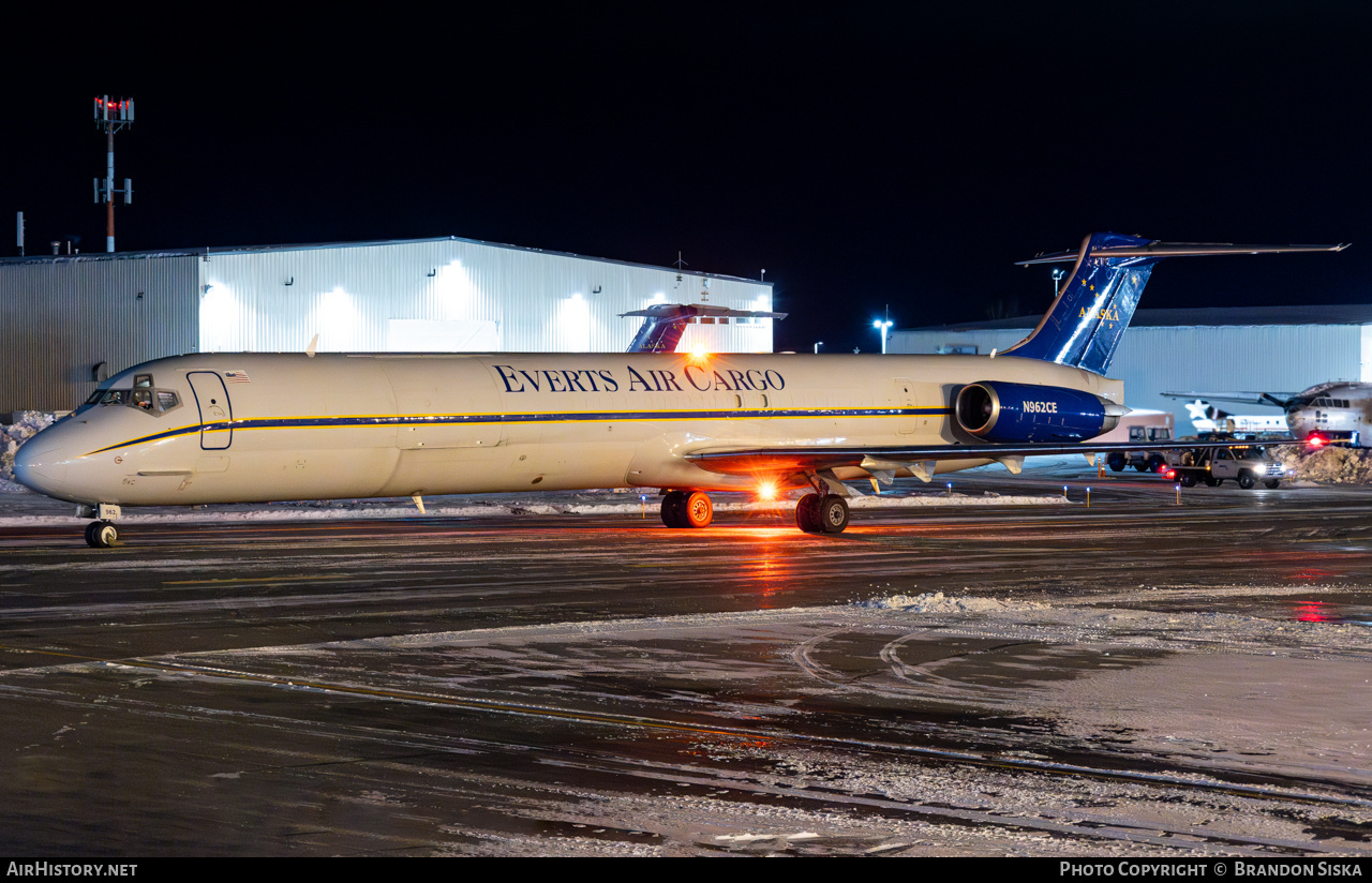 Aircraft Photo of N962CE | McDonnell Douglas MD-83/SF (DC-9-83) | Everts Air Cargo | AirHistory.net #623915