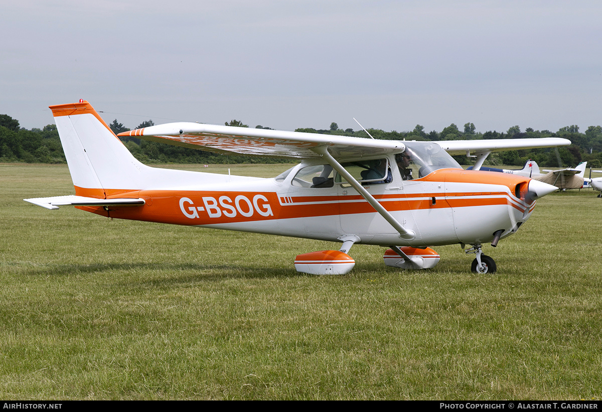 Aircraft Photo of G-BSOG | Cessna 172M Skyhawk | AirHistory.net #623935