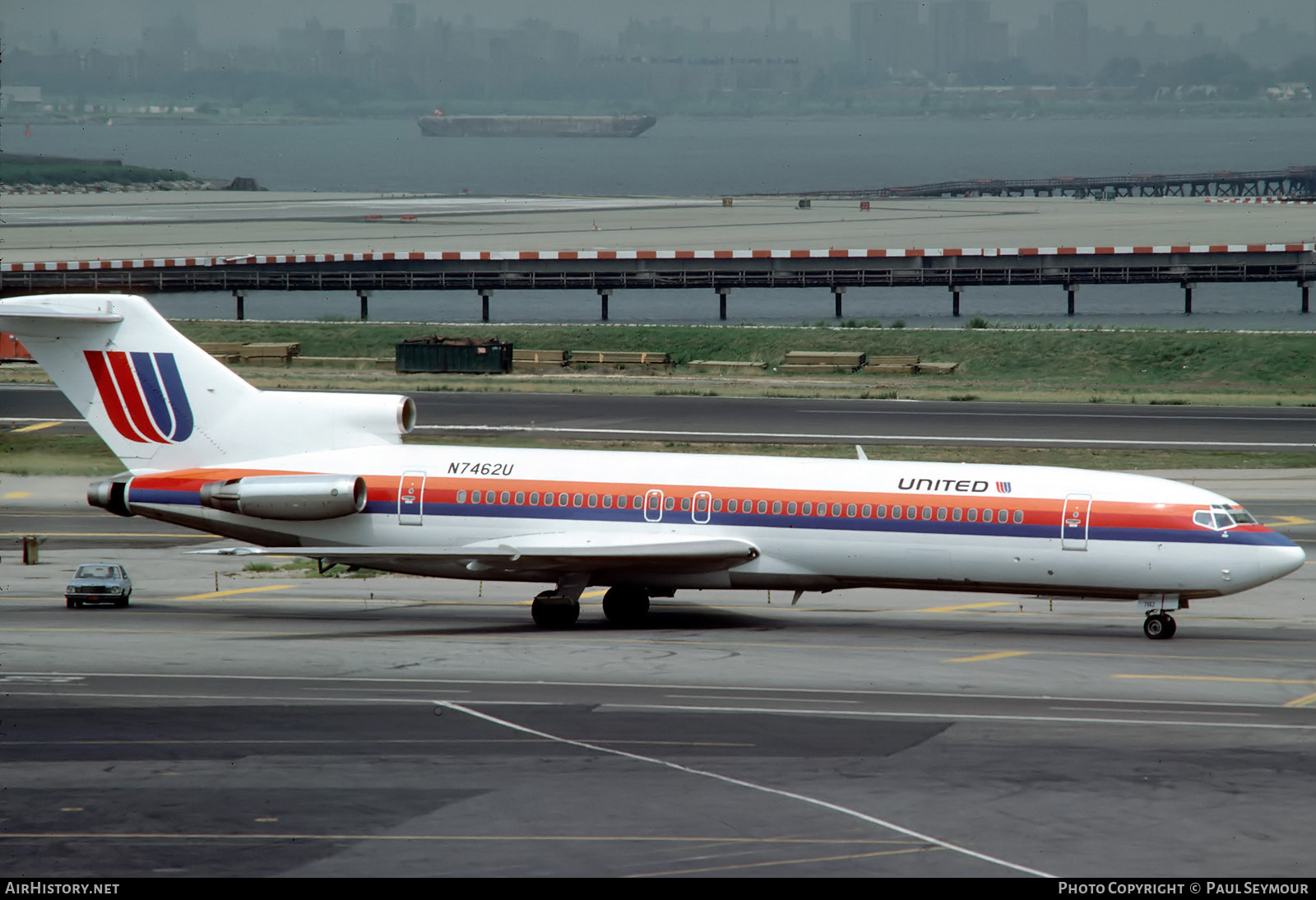 Aircraft Photo of N7462U | Boeing 727-222/Adv | United Airlines | AirHistory.net #623990