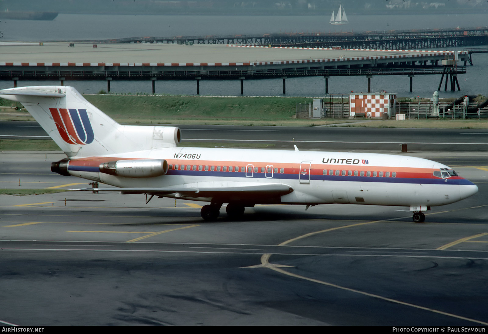 Aircraft Photo of N7406U | Boeing 727-22C | United Airlines | AirHistory.net #623991