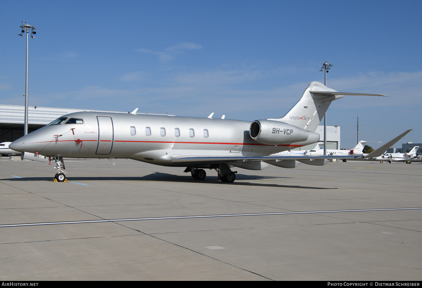 Aircraft Photo of 9H-VCP | Bombardier Challenger 350 (BD-100-1A10) | VistaJet | AirHistory.net #624049