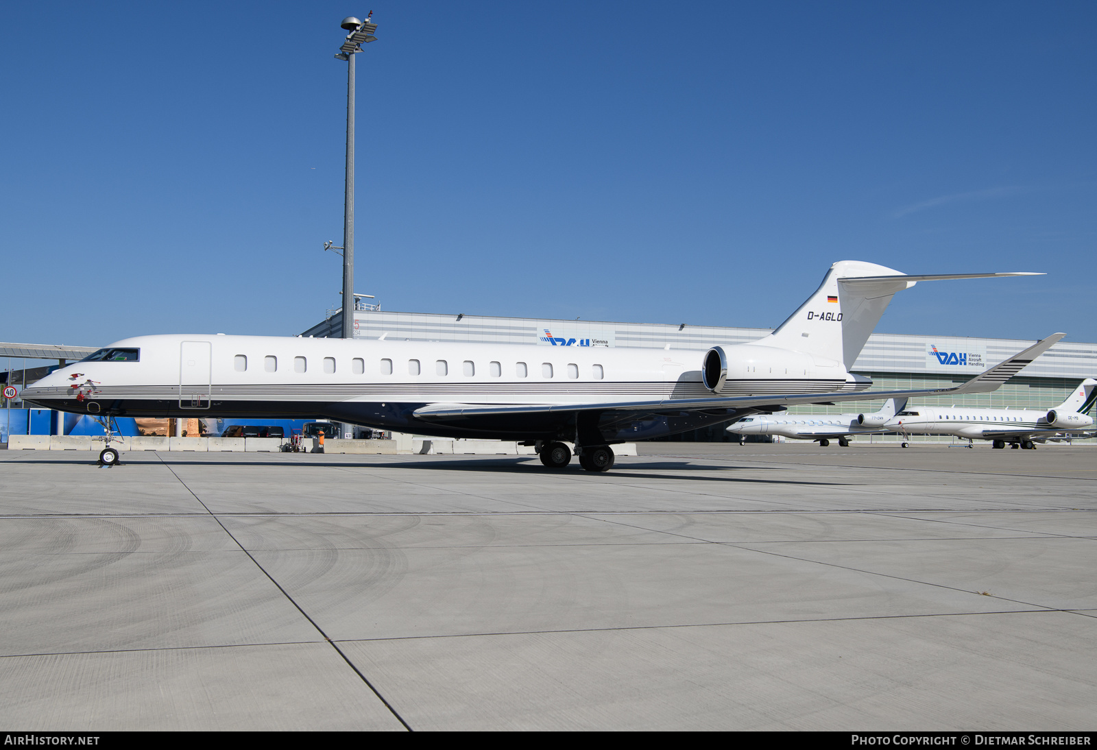 Aircraft Photo of D-AGLO | Bombardier Global 7500 (BD-700-2A12) | AirHistory.net #624065