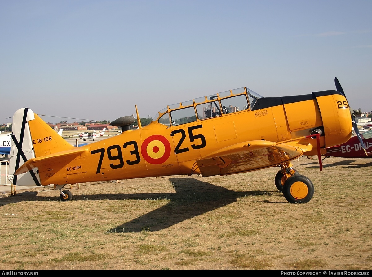 Aircraft Photo of EC-DUM | North American T-6G Texan | Fundación Infante de Orleans | Spain - Air Force | AirHistory.net #624118