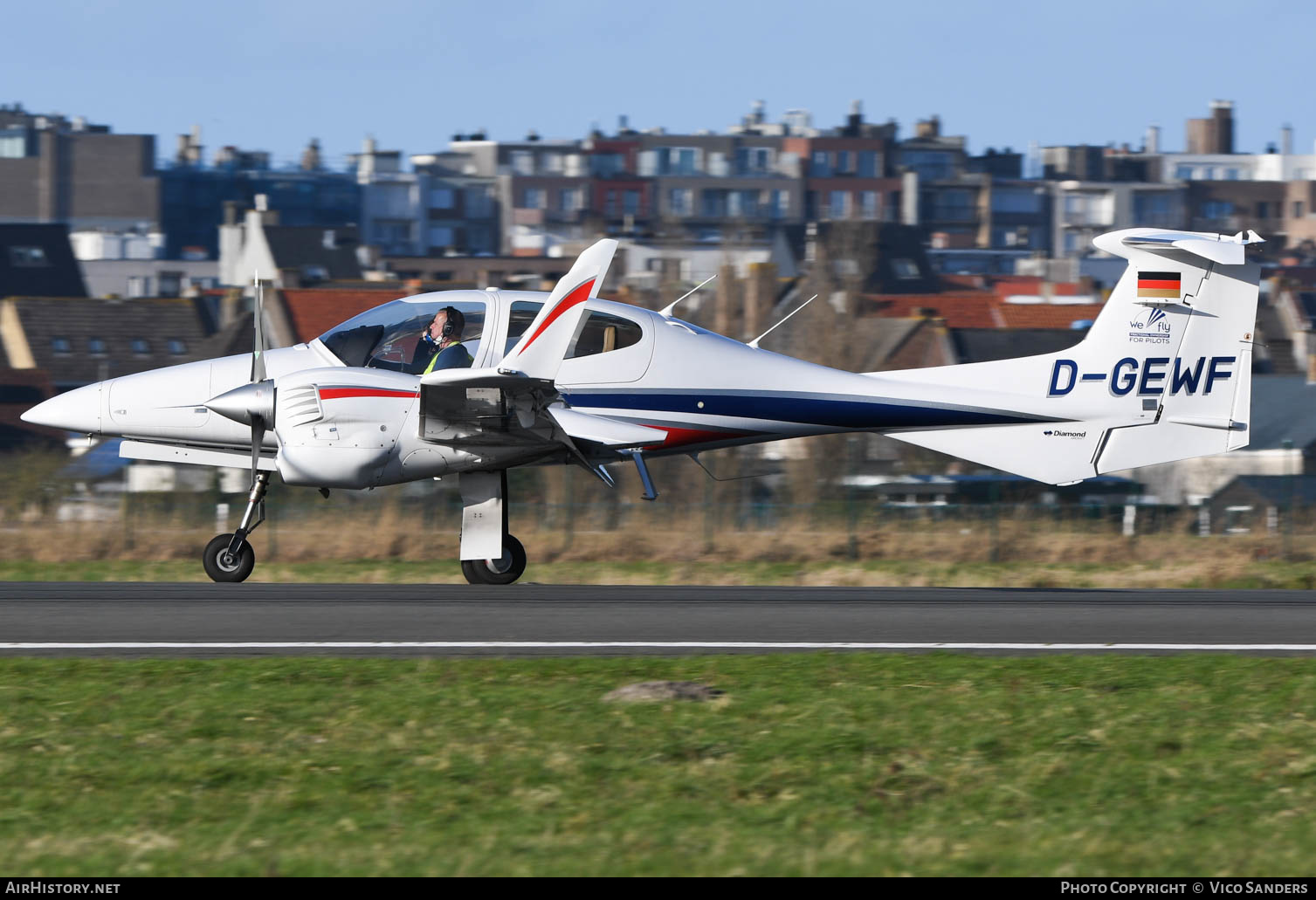 Aircraft Photo of D-GEWF | Diamond DA42 Twin Star | WeFly | AirHistory.net #624131