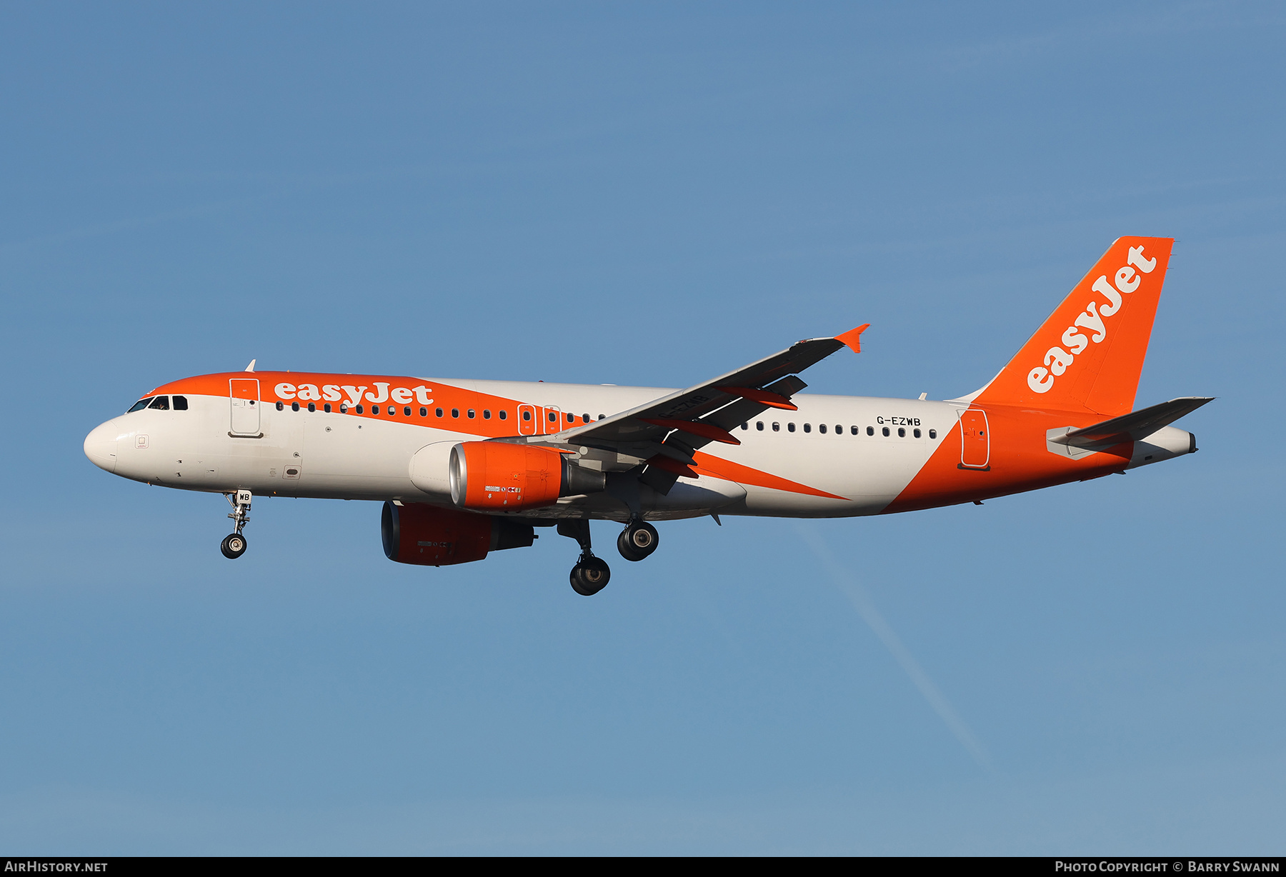 Aircraft Photo of G-EZWB | Airbus A320-214 | EasyJet | AirHistory.net #624219
