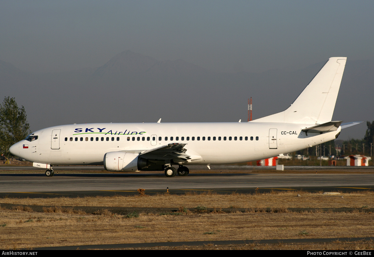 Aircraft Photo of CC-CAL | Boeing 737-33A | Sky Airline | AirHistory.net #624289