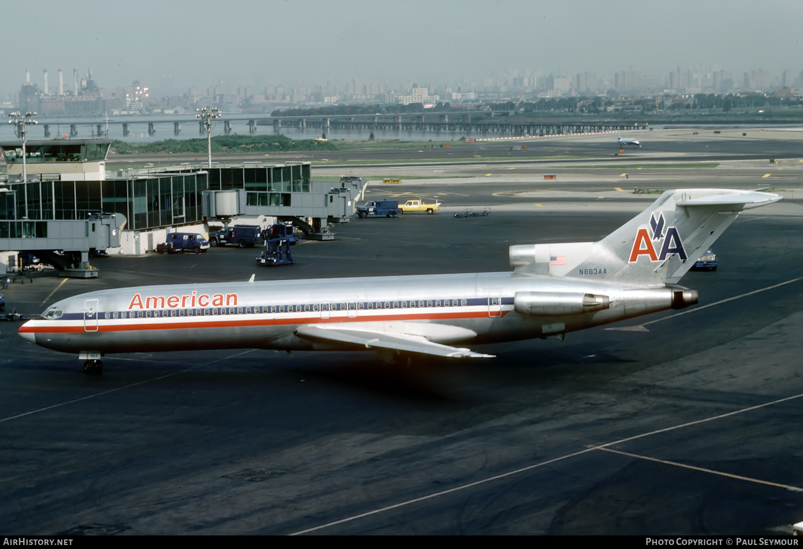 Aircraft Photo of N863AA | Boeing 727-223/Adv | American Airlines | AirHistory.net #624295