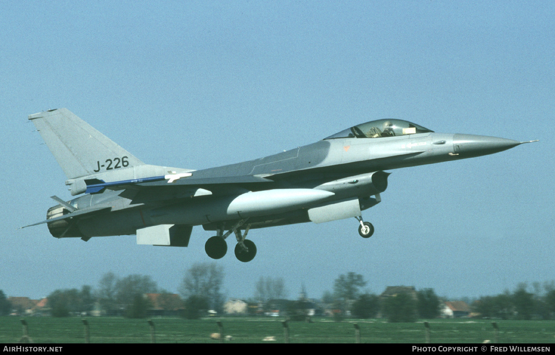 Aircraft Photo of J-226 | General Dynamics F-16A Fighting Falcon | Netherlands - Air Force | AirHistory.net #624352