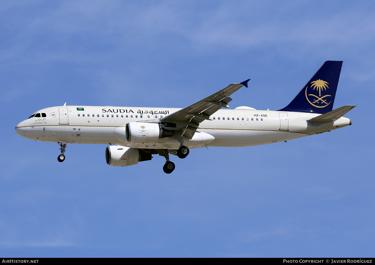 Aircraft Photo of HZ-ASE | Airbus A320-214 | Saudia - Saudi Arabian Airlines | AirHistory.net #624461