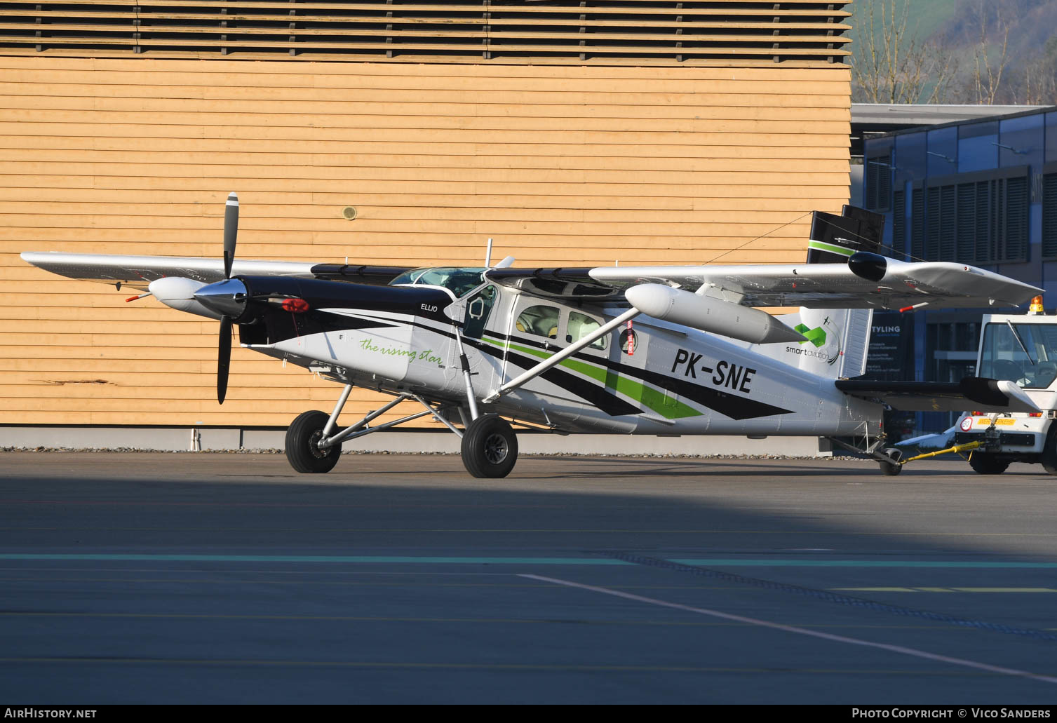 Aircraft Photo of PK-SNE | Pilatus PC-6/B2-H4 Turbo Porter | Smart Cakrawala Aviation | AirHistory.net #624574