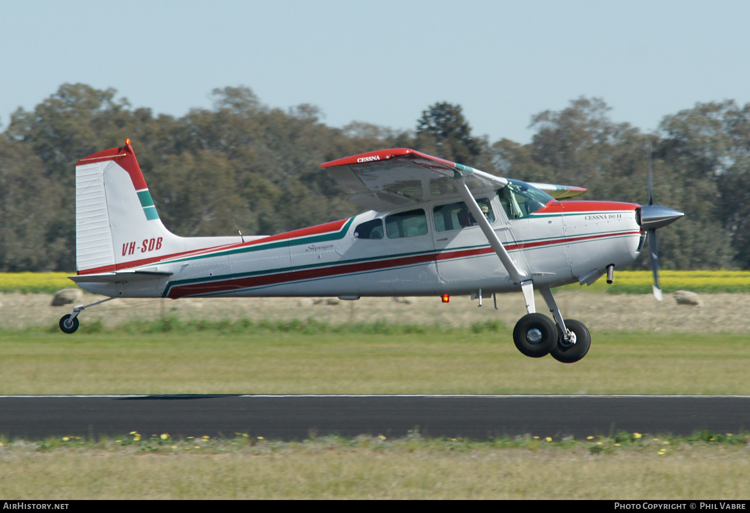 Aircraft Photo of VH-SDB | Cessna 180H Skywagon 180 | AirHistory.net #624647