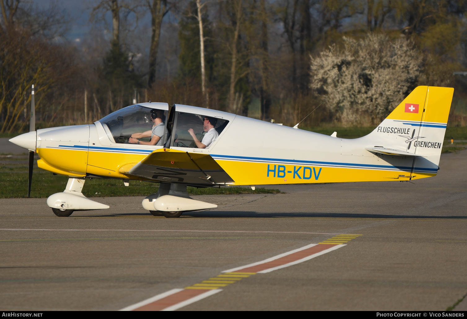 Aircraft Photo of HB-KDV | Robin DR-400-140B Dauphin | Flugschule Grenchen | AirHistory.net #624802