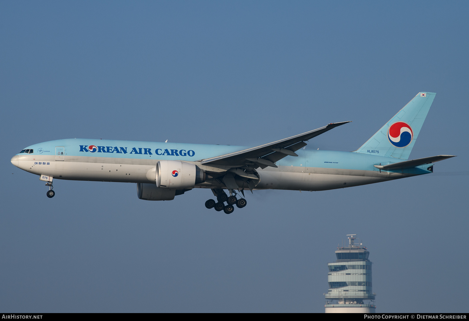 Aircraft Photo of HL8075 | Boeing 777-FEZ | Korean Air Cargo | AirHistory.net #624832