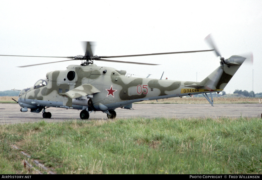 Aircraft Photo of 05 red | Mil Mi-24V | Russia - Air Force | AirHistory.net #624853