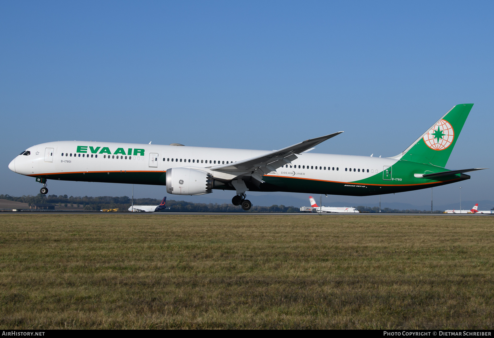 Aircraft Photo of B-17801 | Boeing 787-10 Dreamliner | EVA Air | AirHistory.net #624860