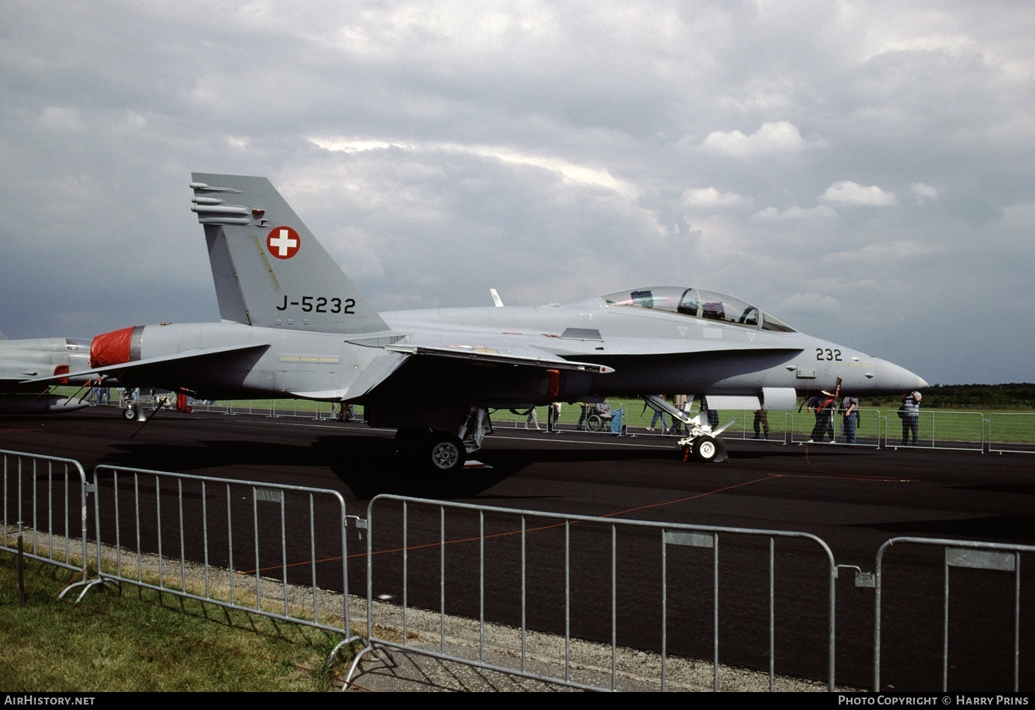 Aircraft Photo of J-5232 | McDonnell Douglas F/A-18D Hornet | Switzerland - Air Force | AirHistory.net #624966