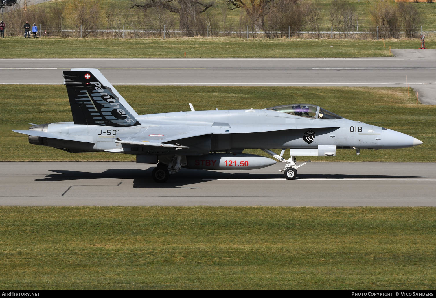 Aircraft Photo of J-5018 | McDonnell Douglas F/A-18C Hornet | Switzerland - Air Force | AirHistory.net #625080