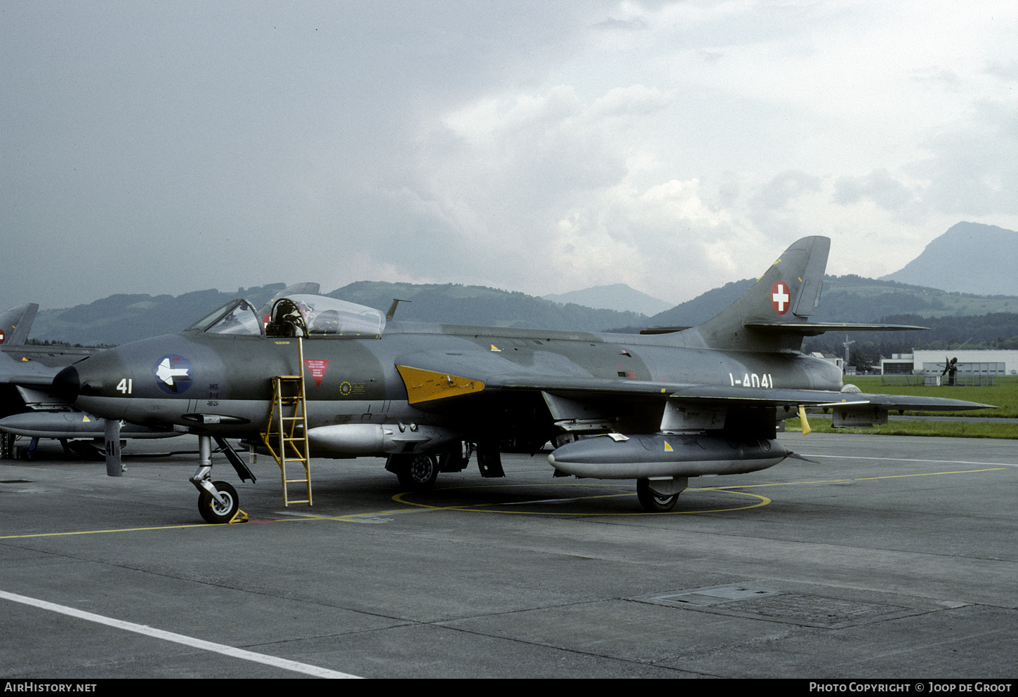 Aircraft Photo of J-4041 | Hawker Hunter F58 | Switzerland - Air Force | AirHistory.net #625092