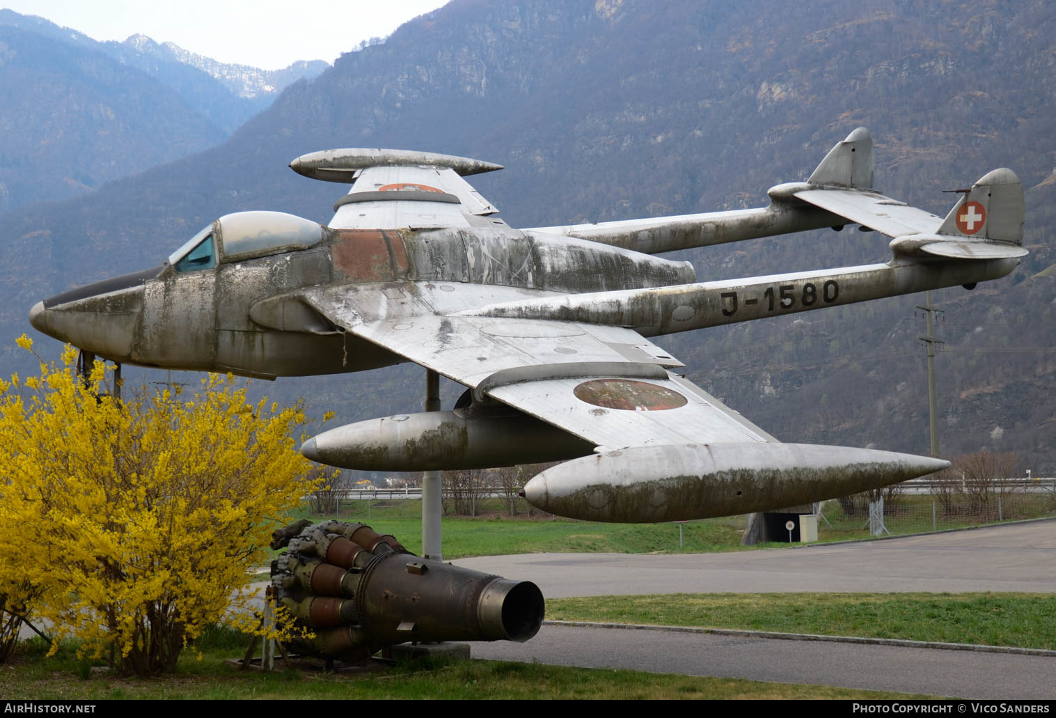 Aircraft Photo of J-1580 | De Havilland D.H. 112 Venom FB50 | Switzerland - Air Force | AirHistory.net #625161