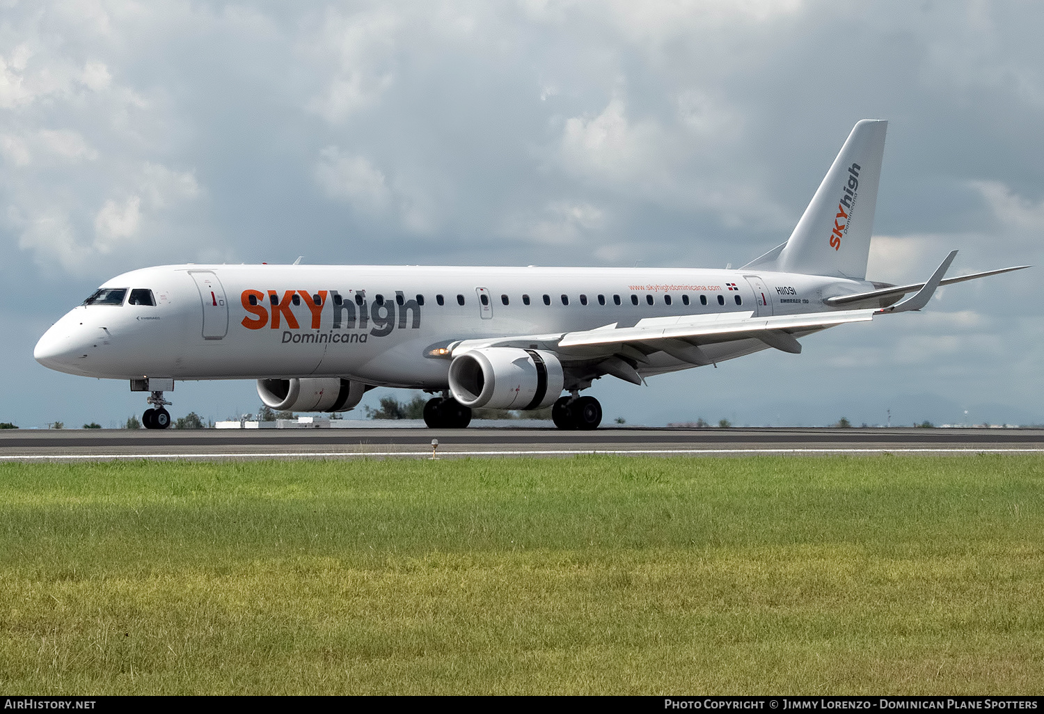 Aircraft Photo of HI1091 | Embraer 190AR (ERJ-190-100IGW) | Sky High Aviation | AirHistory.net #625165