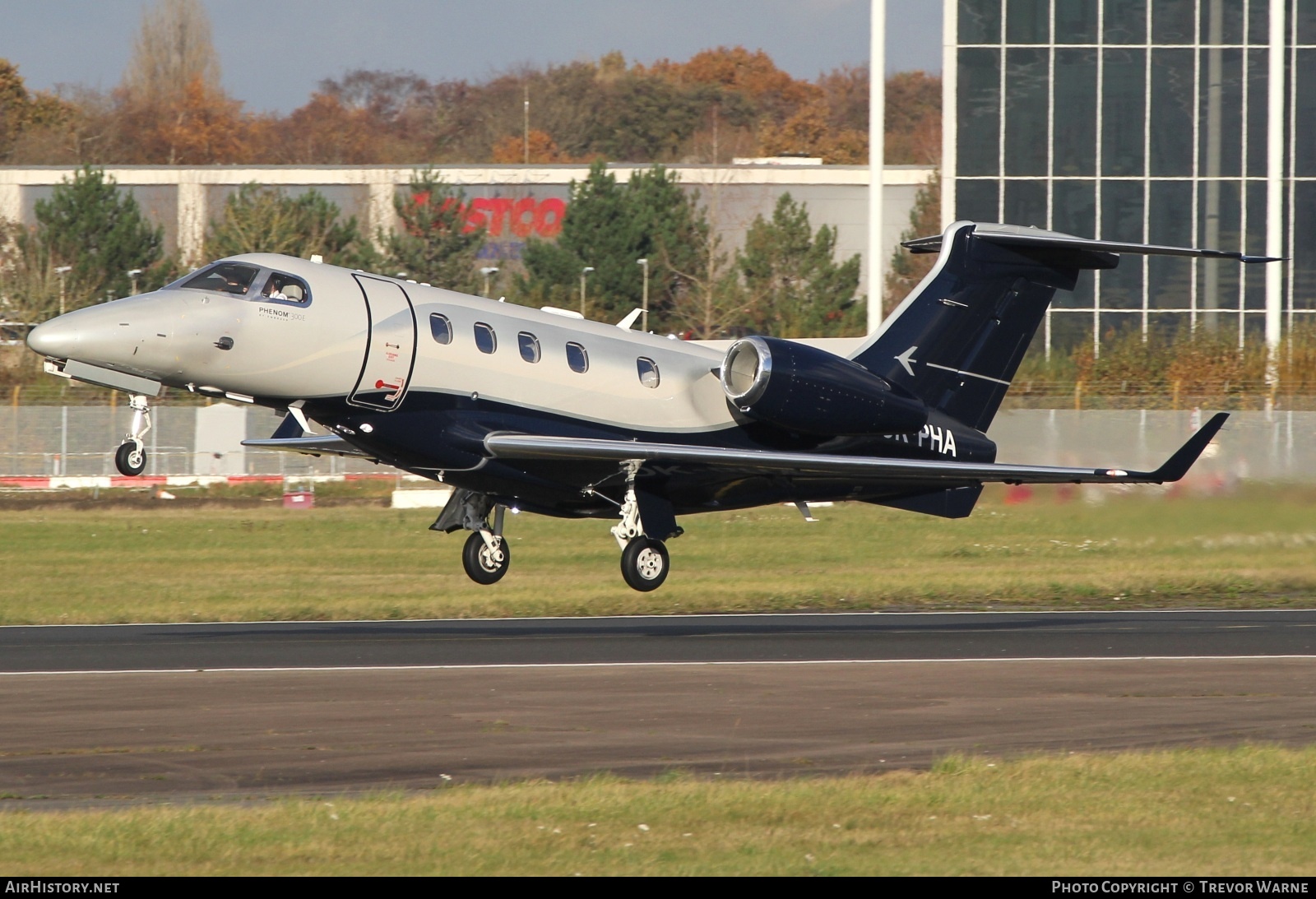 Aircraft Photo of OK-PHA | Embraer EMB-505 Phenom 300E | AirHistory.net #625416