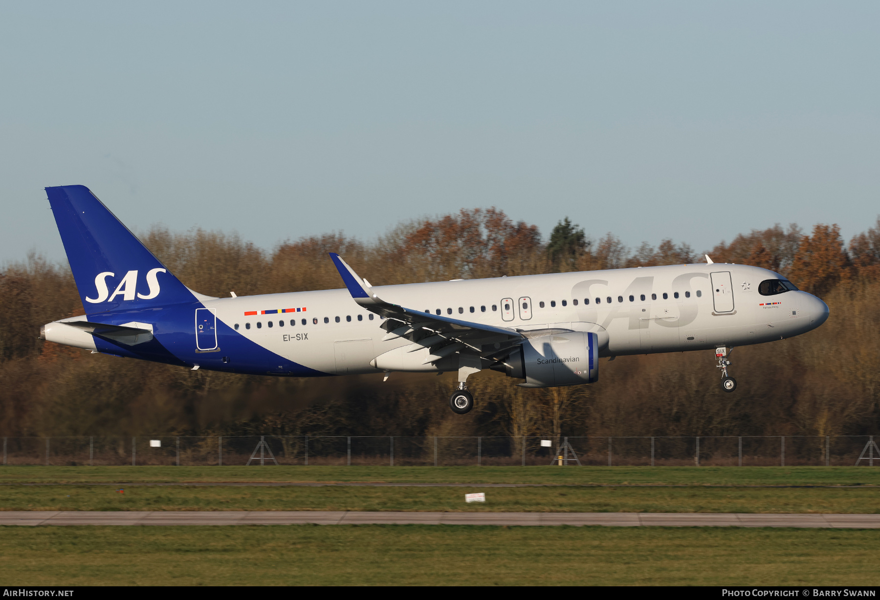 Aircraft Photo of EI-SIX | Airbus A320-251N | Scandinavian Airlines - SAS | AirHistory.net #625530