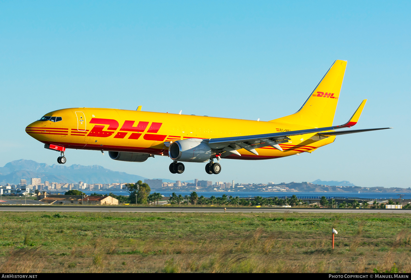 Aircraft Photo of EC-NXU | Boeing 737-883(SF) | DHL International | AirHistory.net #625577