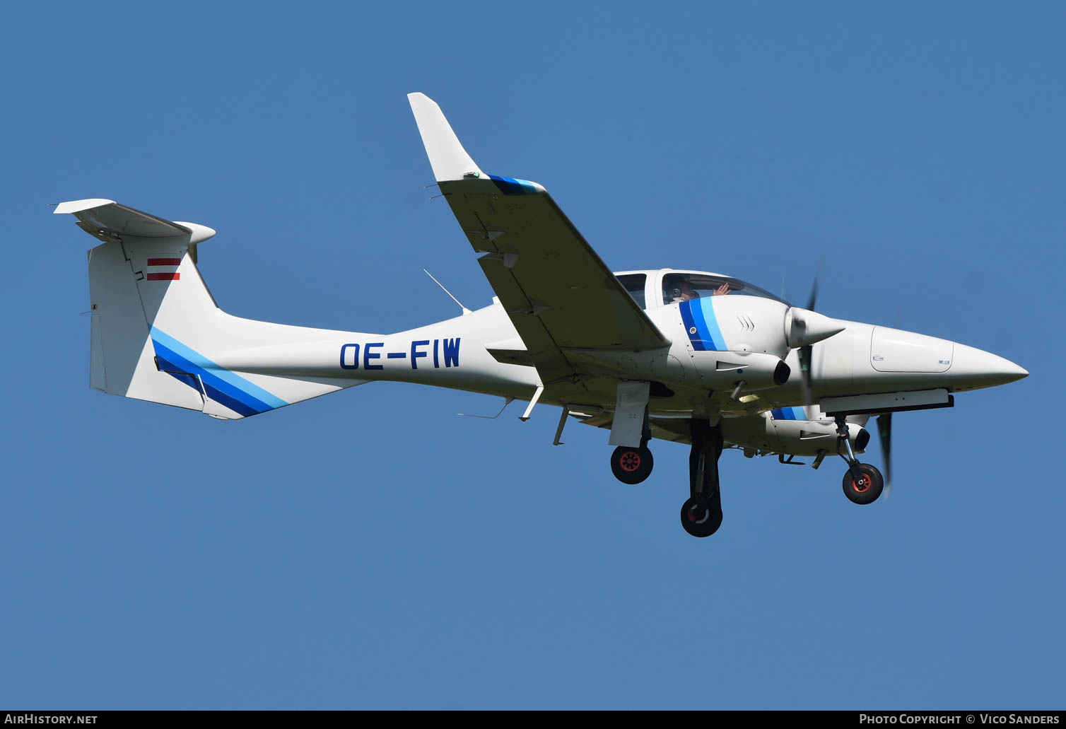 Aircraft Photo of OE-FIW | Diamond DA42 Twin Star | AirHistory.net #625581