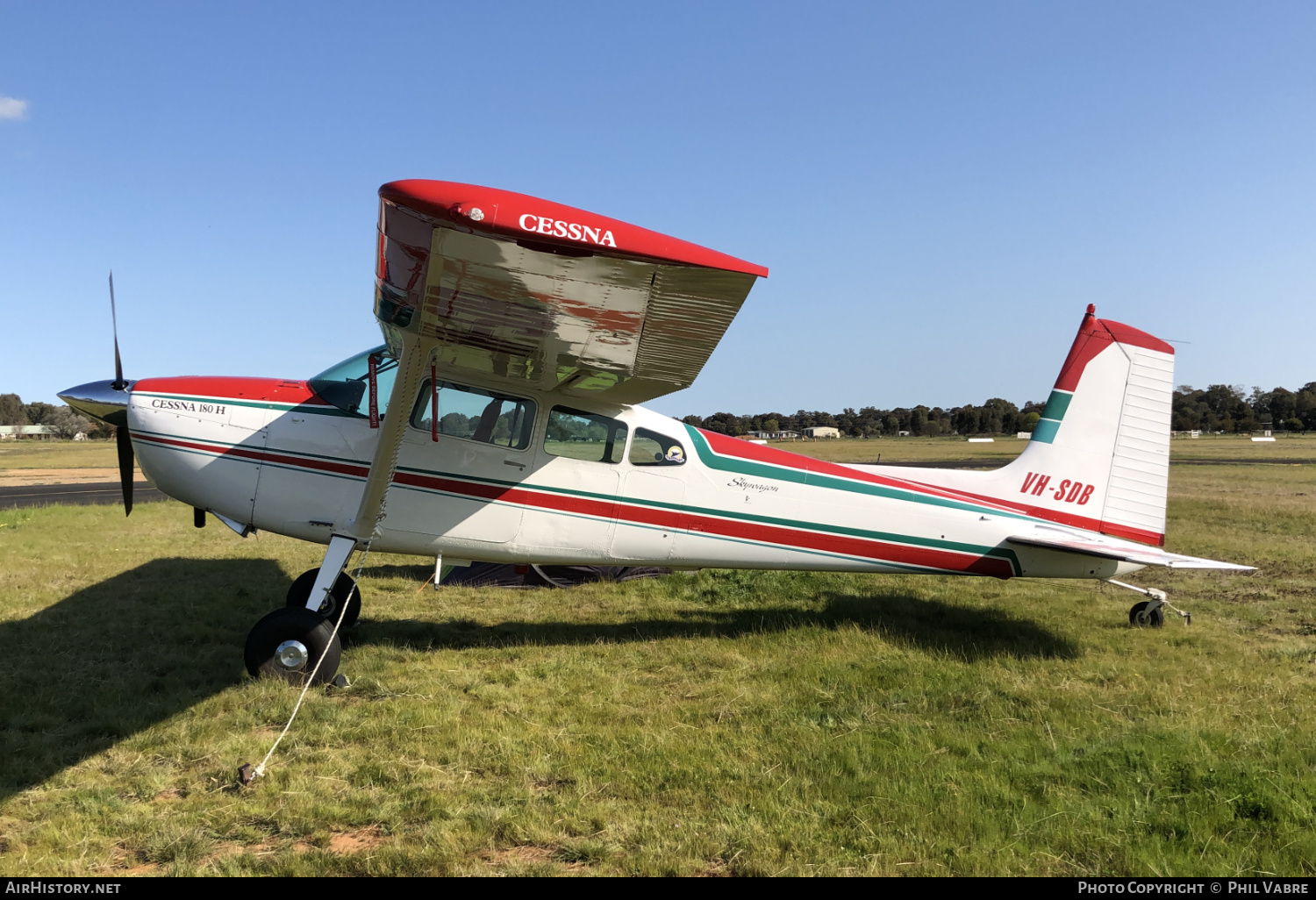 Aircraft Photo of VH-SDB | Cessna 180H Skywagon 180 | AirHistory.net #625592