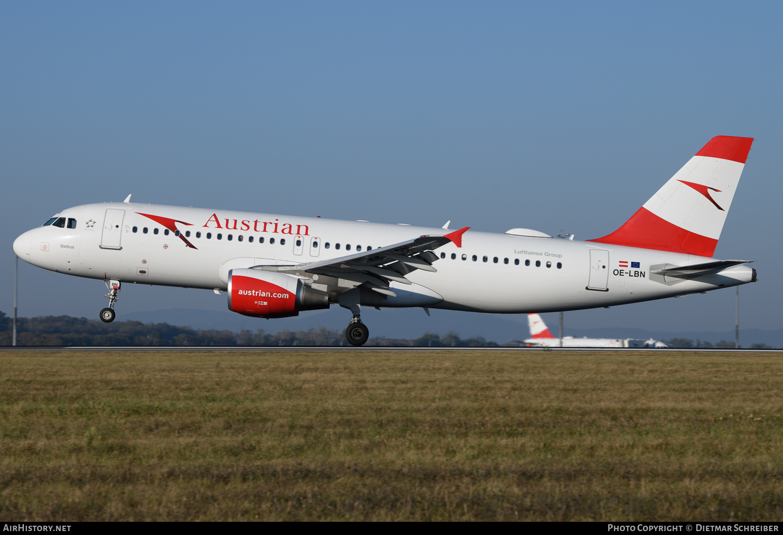 Aircraft Photo of OE-LBN | Airbus A320-214 | Austrian Airlines | AirHistory.net #625608