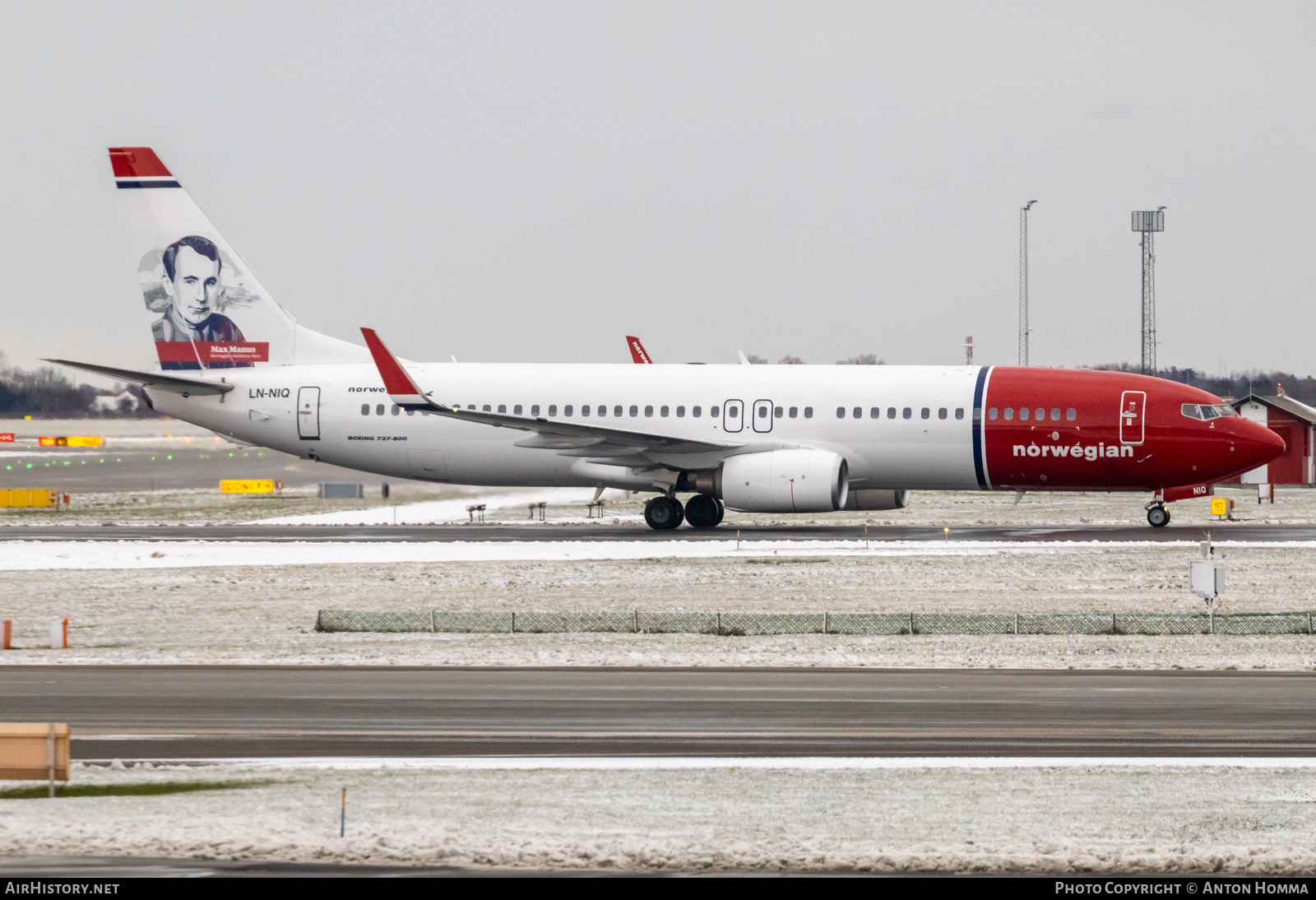 Aircraft Photo of LN-NIQ | Boeing 737-86N | Norwegian | AirHistory.net #625615