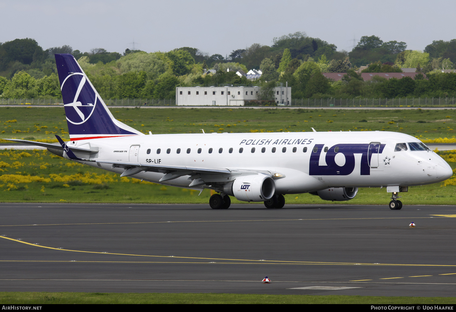 Aircraft Photo of SP-LIF | Embraer 175SU (ERJ-170-200SU) | LOT Polish Airlines - Polskie Linie Lotnicze | AirHistory.net #625717