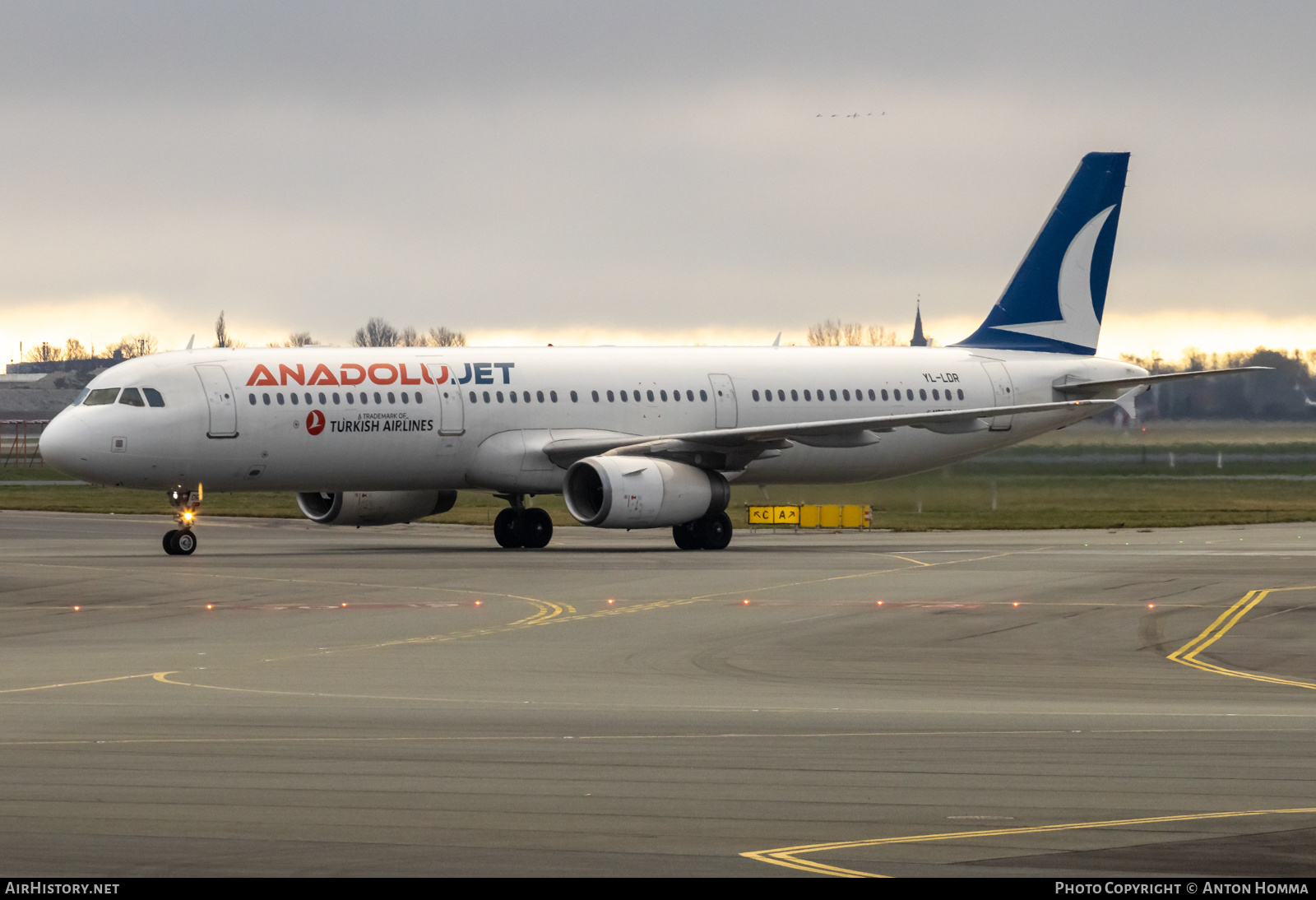 Aircraft Photo of YL-LDR | Airbus A321-231 | AnadoluJet | AirHistory.net #625828