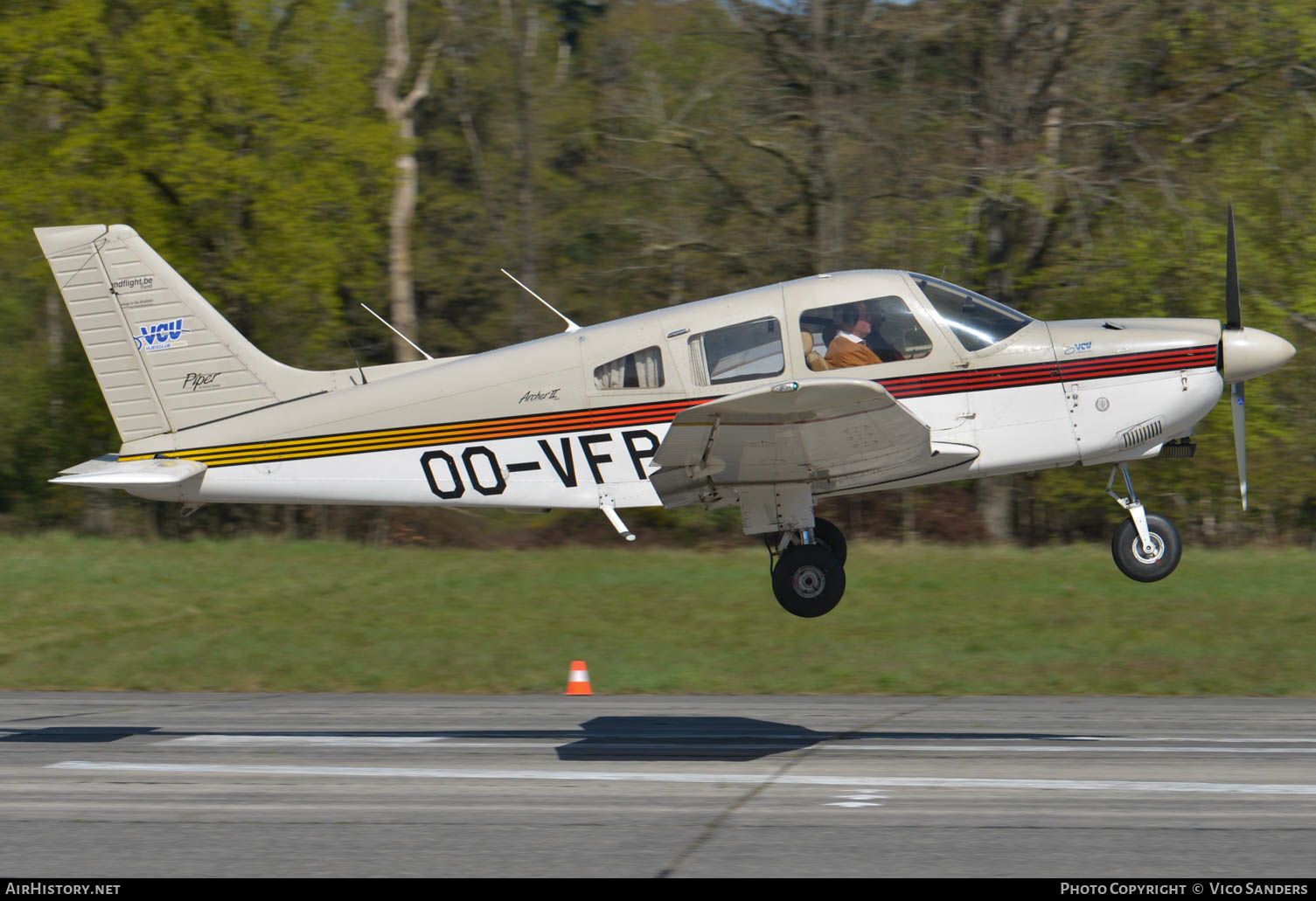 Aircraft Photo of OO-VFR | Piper PA-28-181 Archer II | VCU - Vliegclub Ursel | AirHistory.net #625881