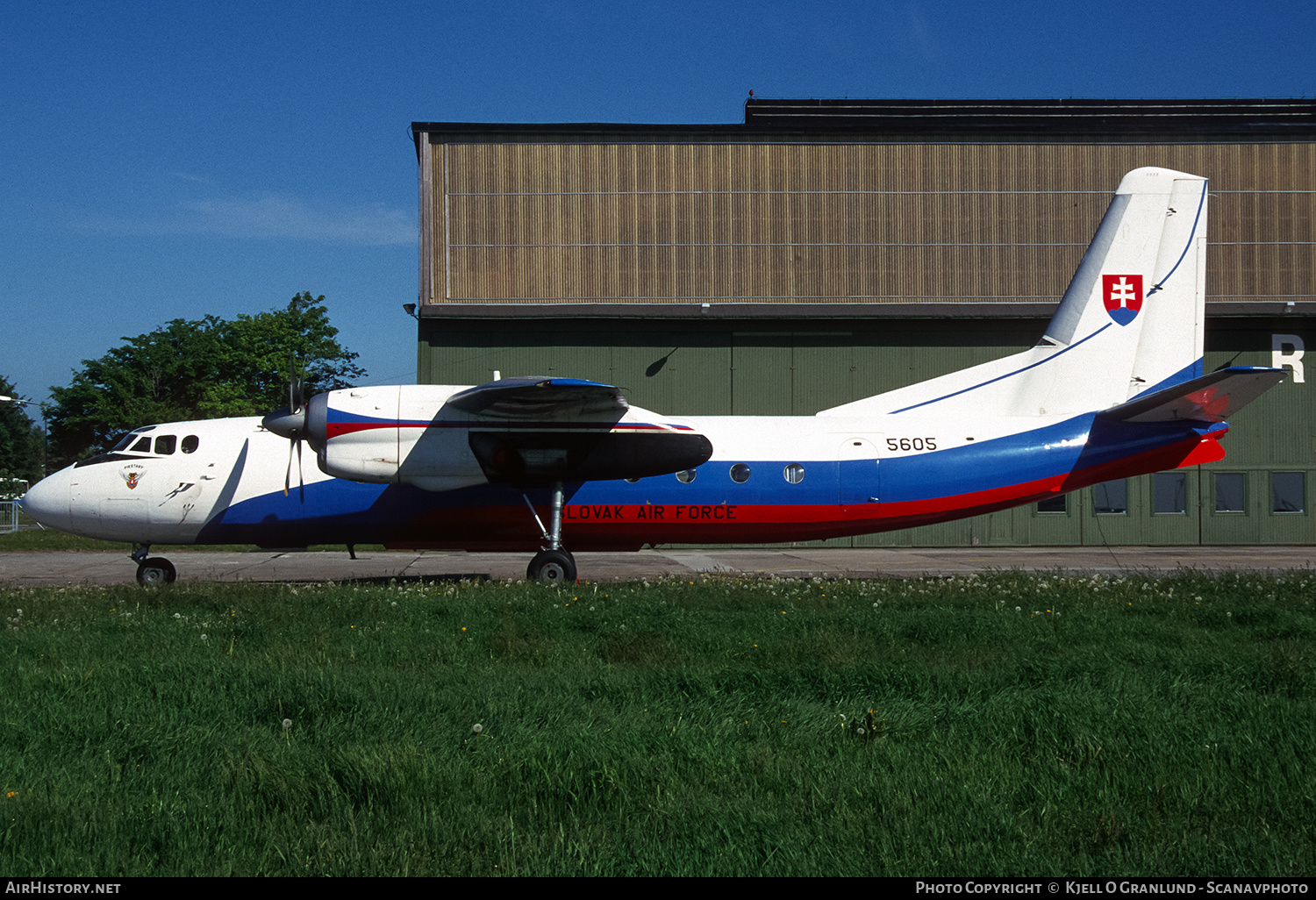 Aircraft Photo of 5605 | Antonov An-24B | Slovakia - Air Force | AirHistory.net #626023