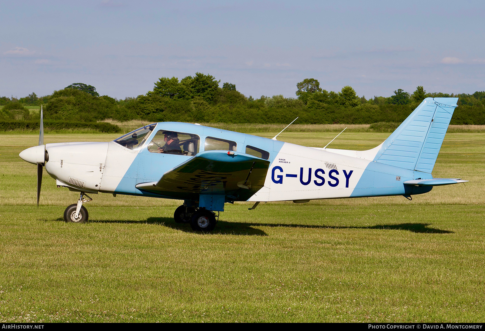 Aircraft Photo of G-USSY | Piper PA-28-181 Archer II | AirHistory.net #626053