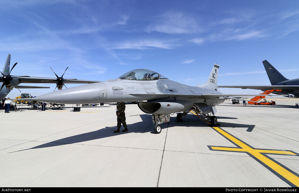 Aircraft Photo of 86-0352 / AF86-352 | General Dynamics F-16C Fighting Falcon | USA - Air Force | AirHistory.net #626104