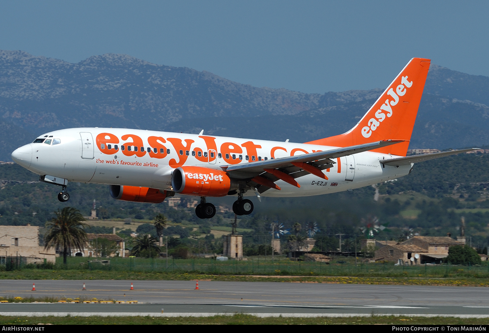 Aircraft Photo of G-EZJI | Boeing 737-73V | EasyJet | AirHistory.net #626160