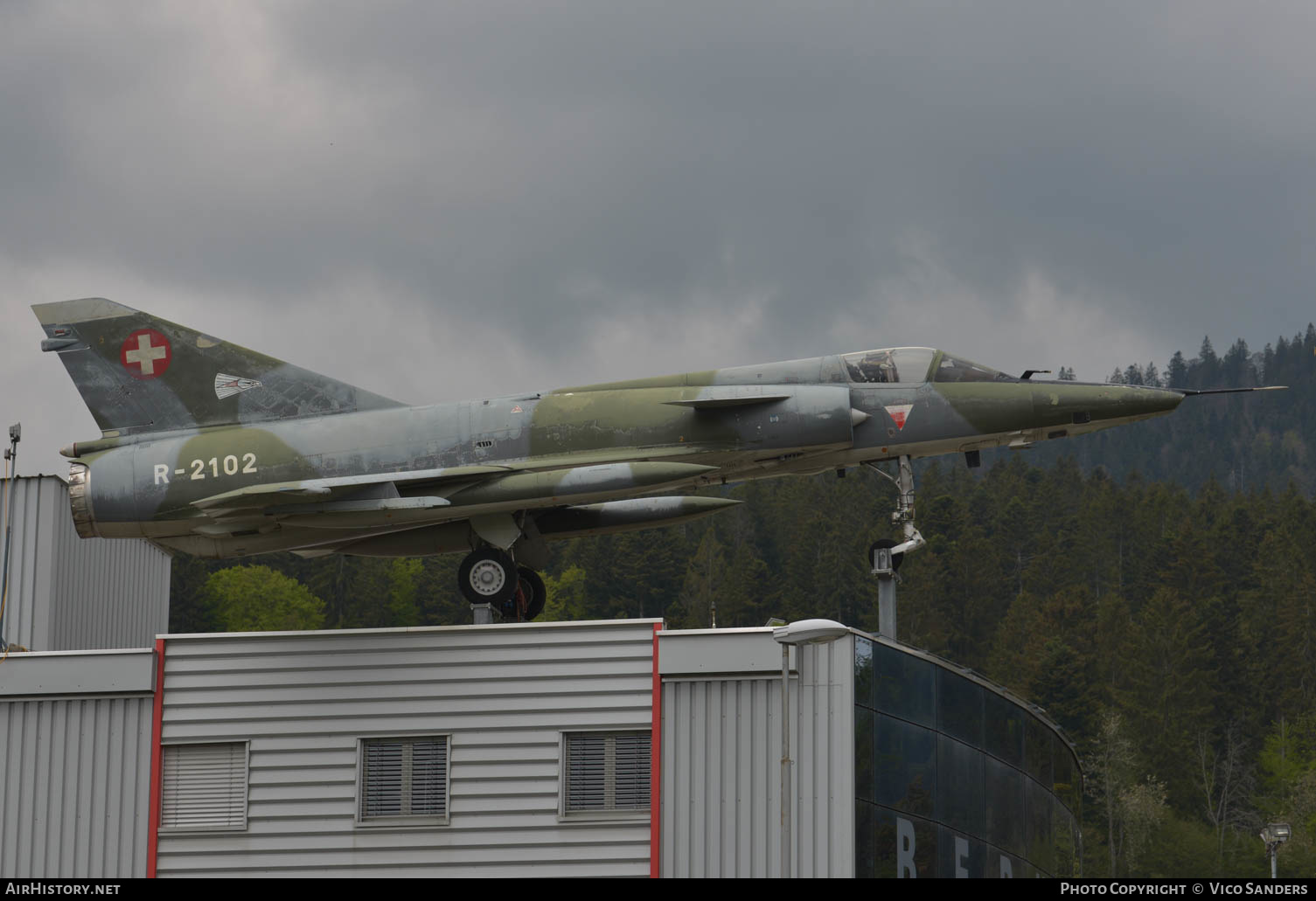 Aircraft Photo of R-2102 | Dassault Mirage IIIRS | Switzerland - Air Force | AirHistory.net #626178