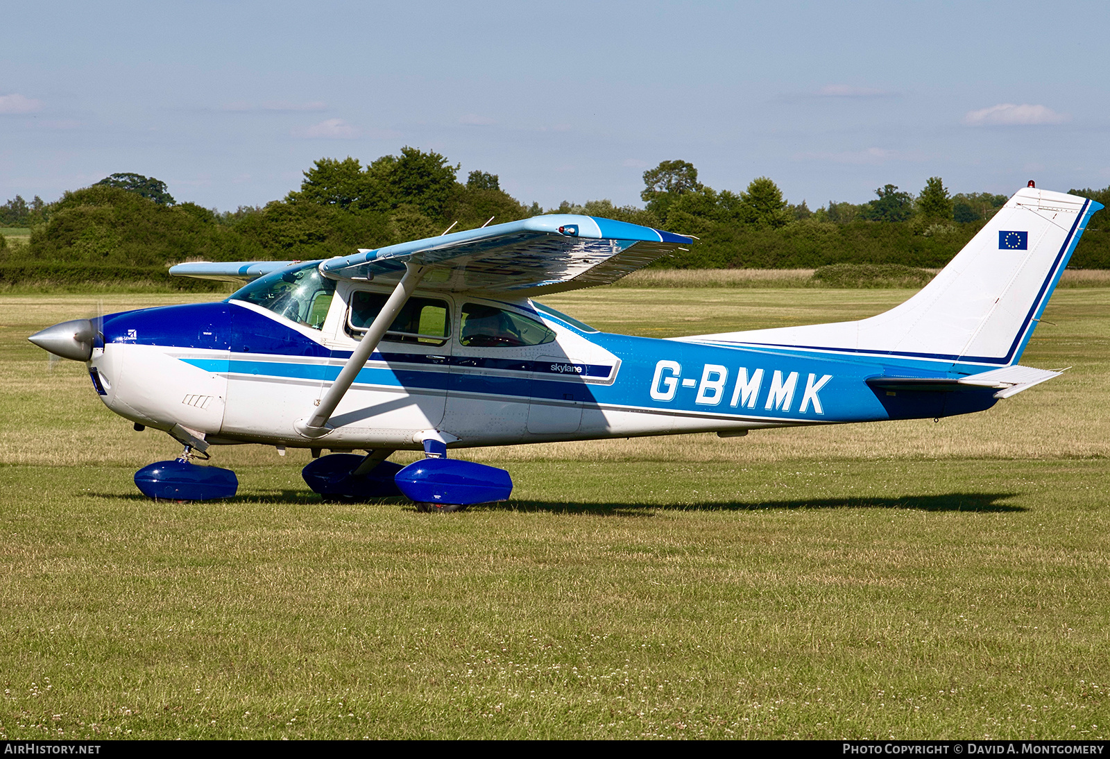 Aircraft Photo of G-BMMK | Cessna 182P Skylane | AirHistory.net #626182