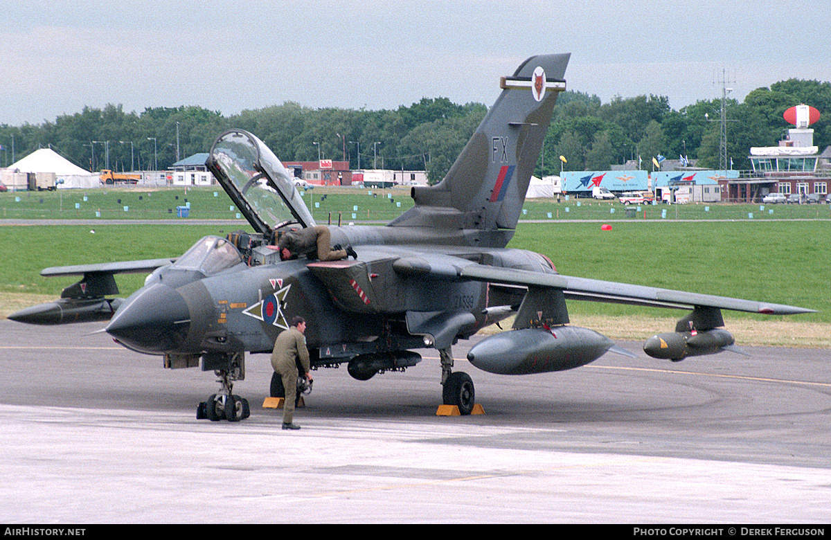 Aircraft Photo of ZA599 | Panavia Tornado GR1 | UK - Air Force | AirHistory.net #626199