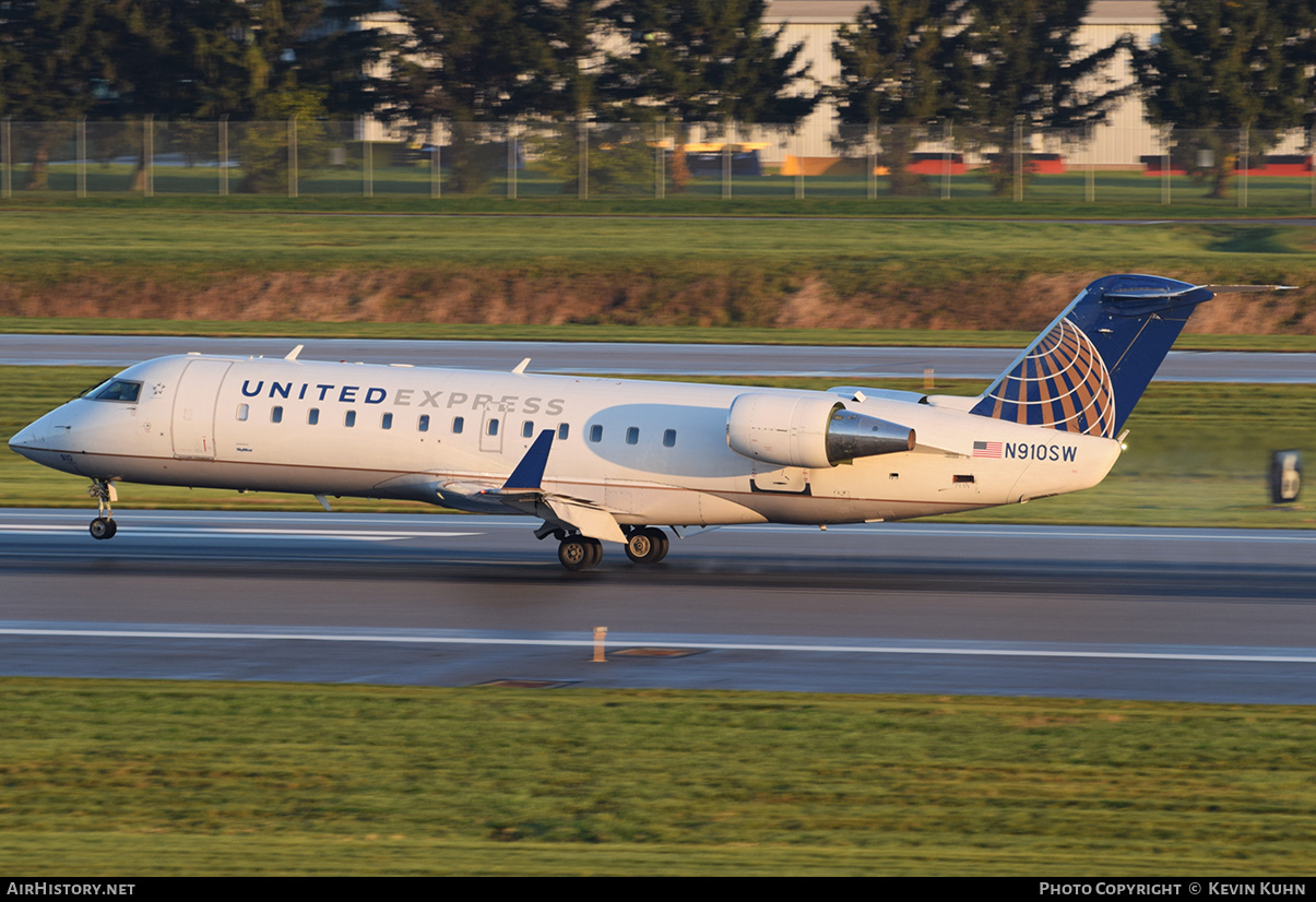 Aircraft Photo of N910SW | Bombardier CRJ-200LR (CL-600-2B19) | United Express | AirHistory.net #626251